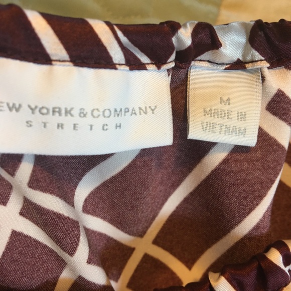 Women’s NY&C Burgundy blouse size Med - Picture 3 of 6